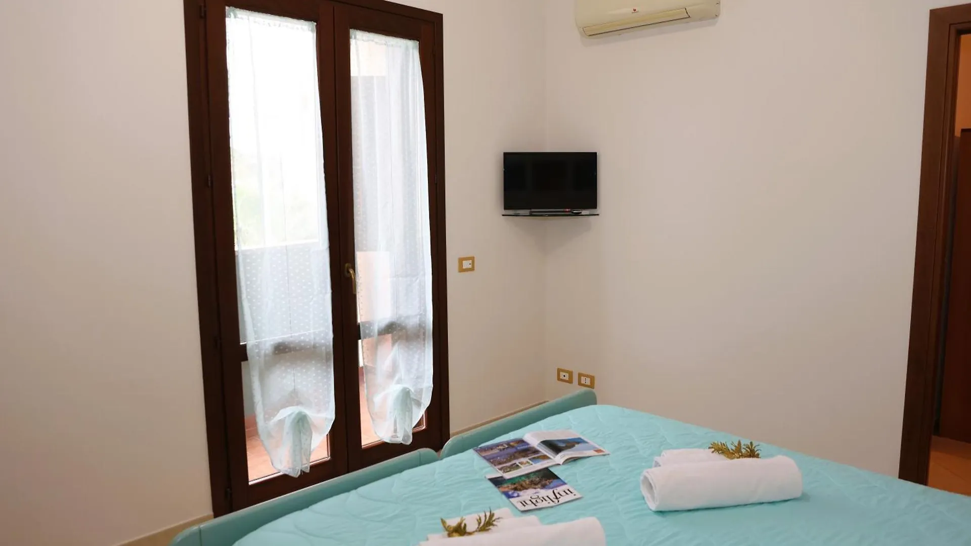 LE CASE DI CICCIO - Casa Girasole Pantelleria 0*,
